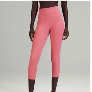 Like new-Lululemon Align High-Rise Crop 21" Size 6